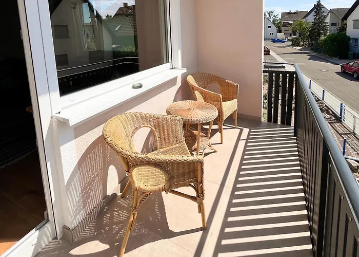 Helle Und Gemuetliche In شقة لورش